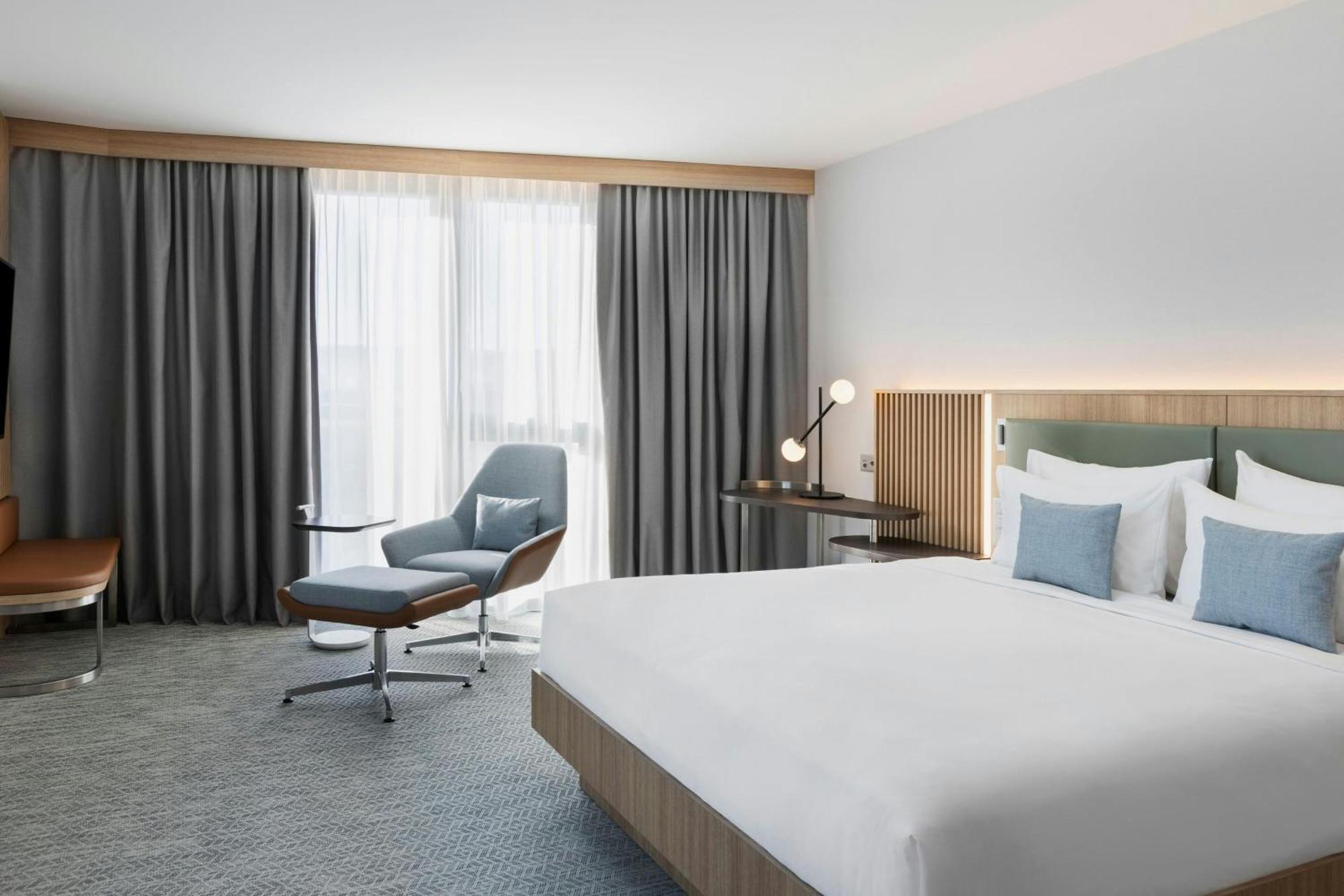 Hotel Courtyard By Marriott Biel Bienne Exterior foto